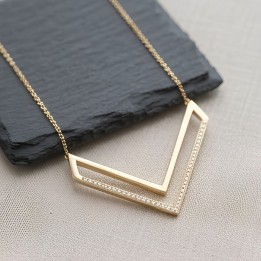Collar de Capas Geométrico